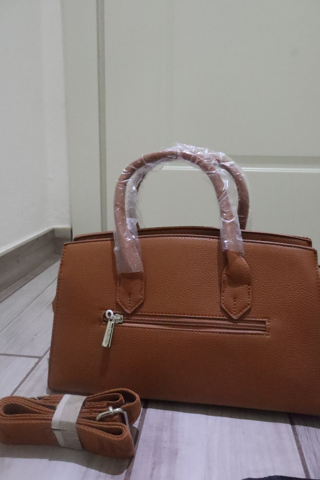 Borsa media vale con tracolla