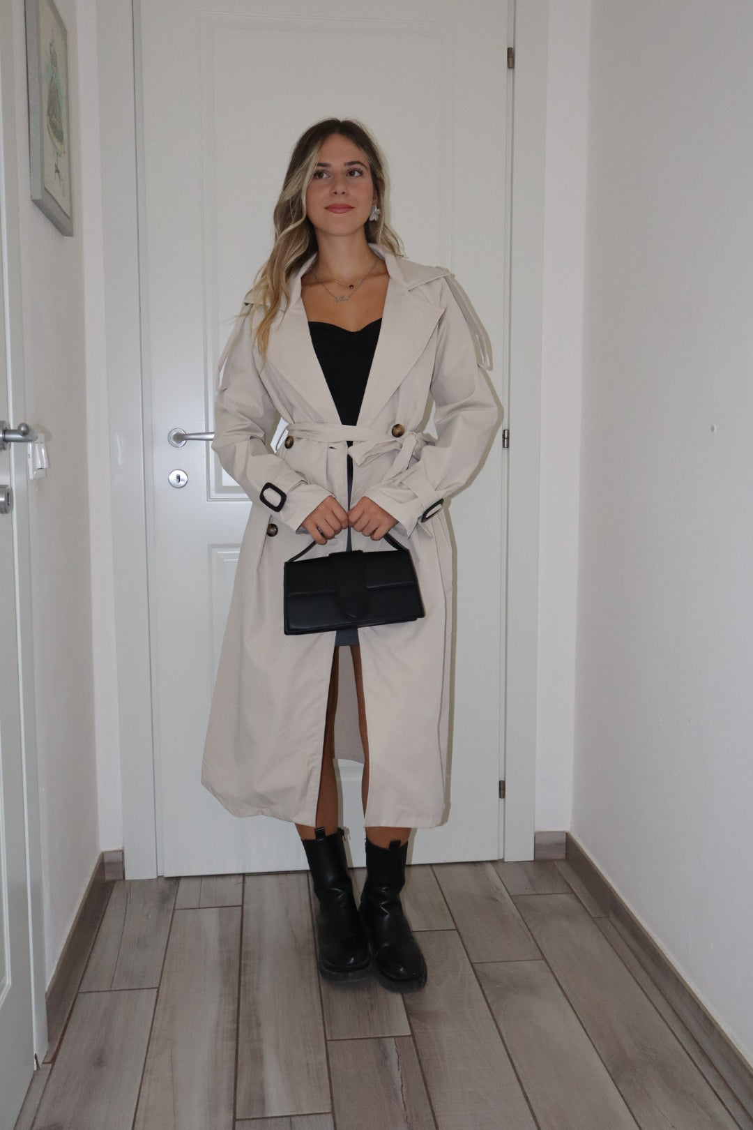 Trench nero,beige,cammello,cioccolato