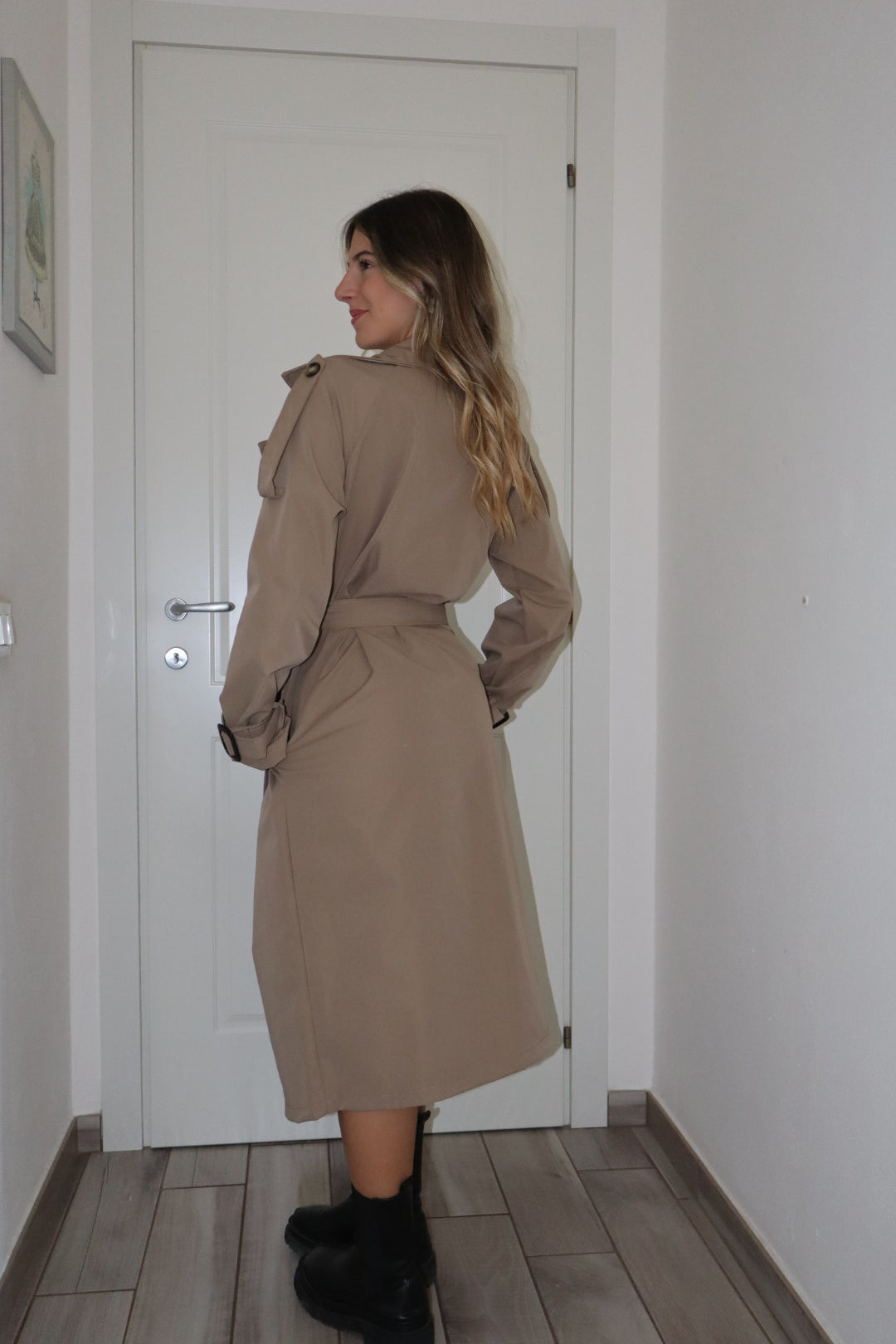Trench nero,beige,cammello,cioccolato