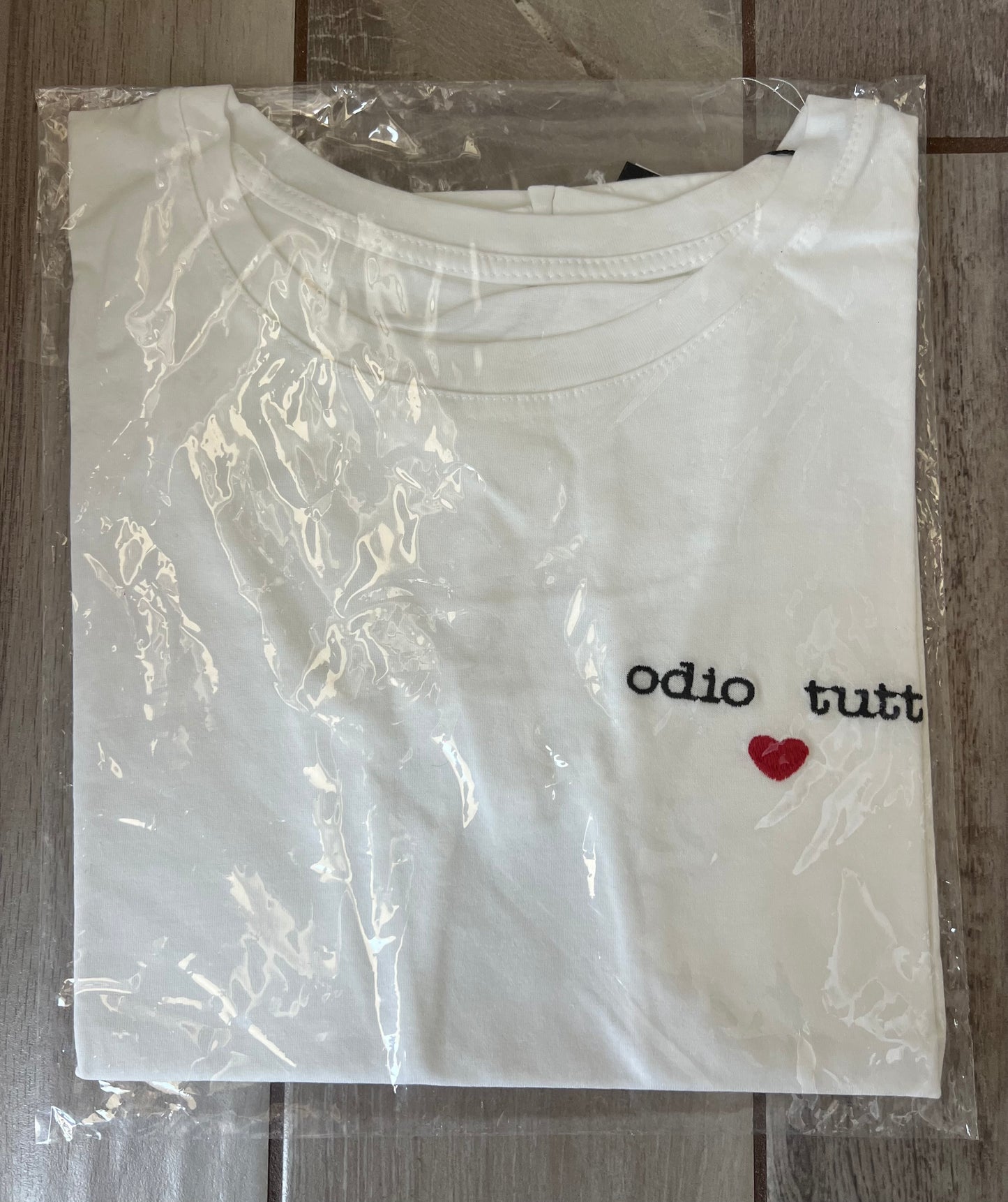 T-shirt basic con scritta