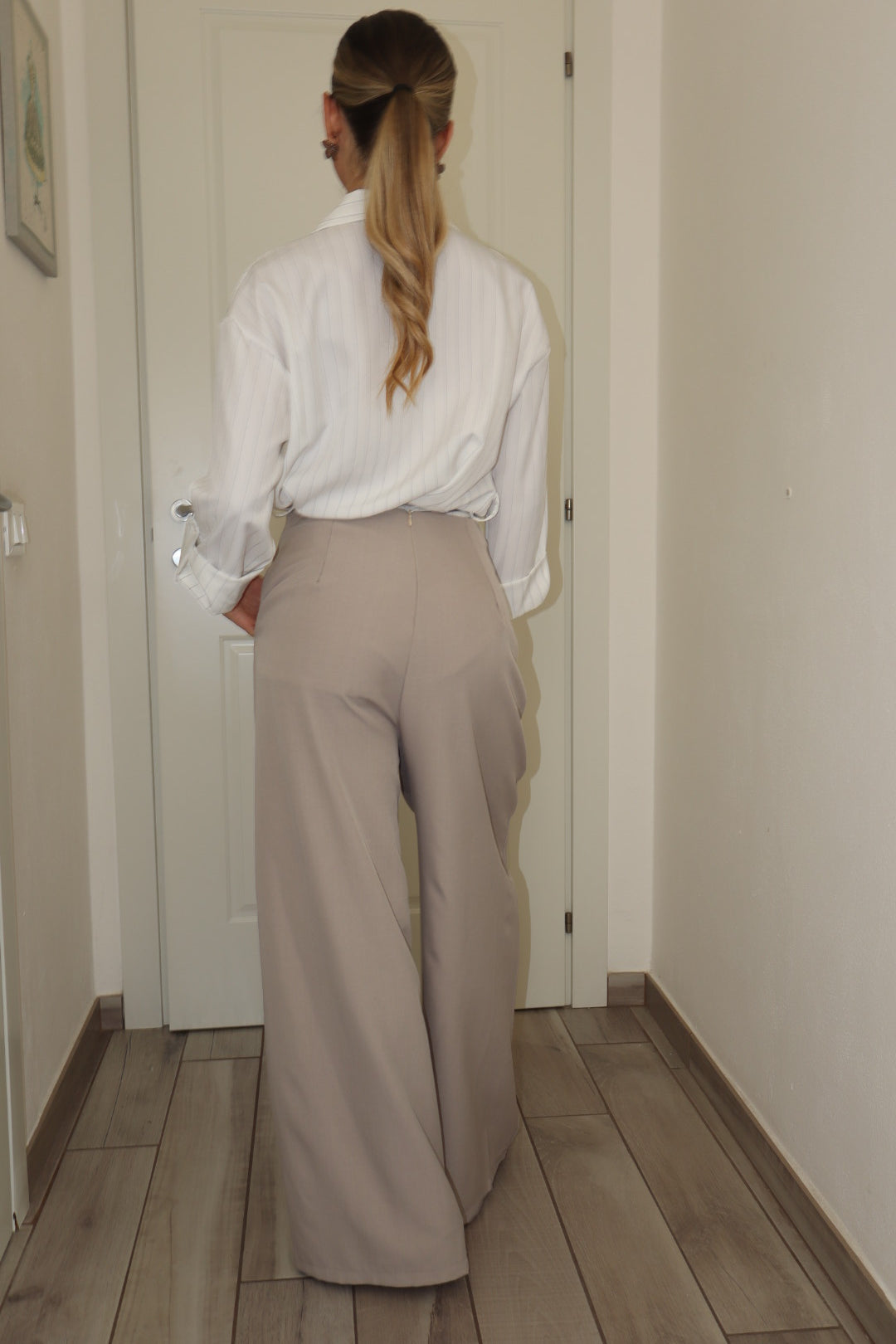 Pantalone palazzo nirvana con cinturino