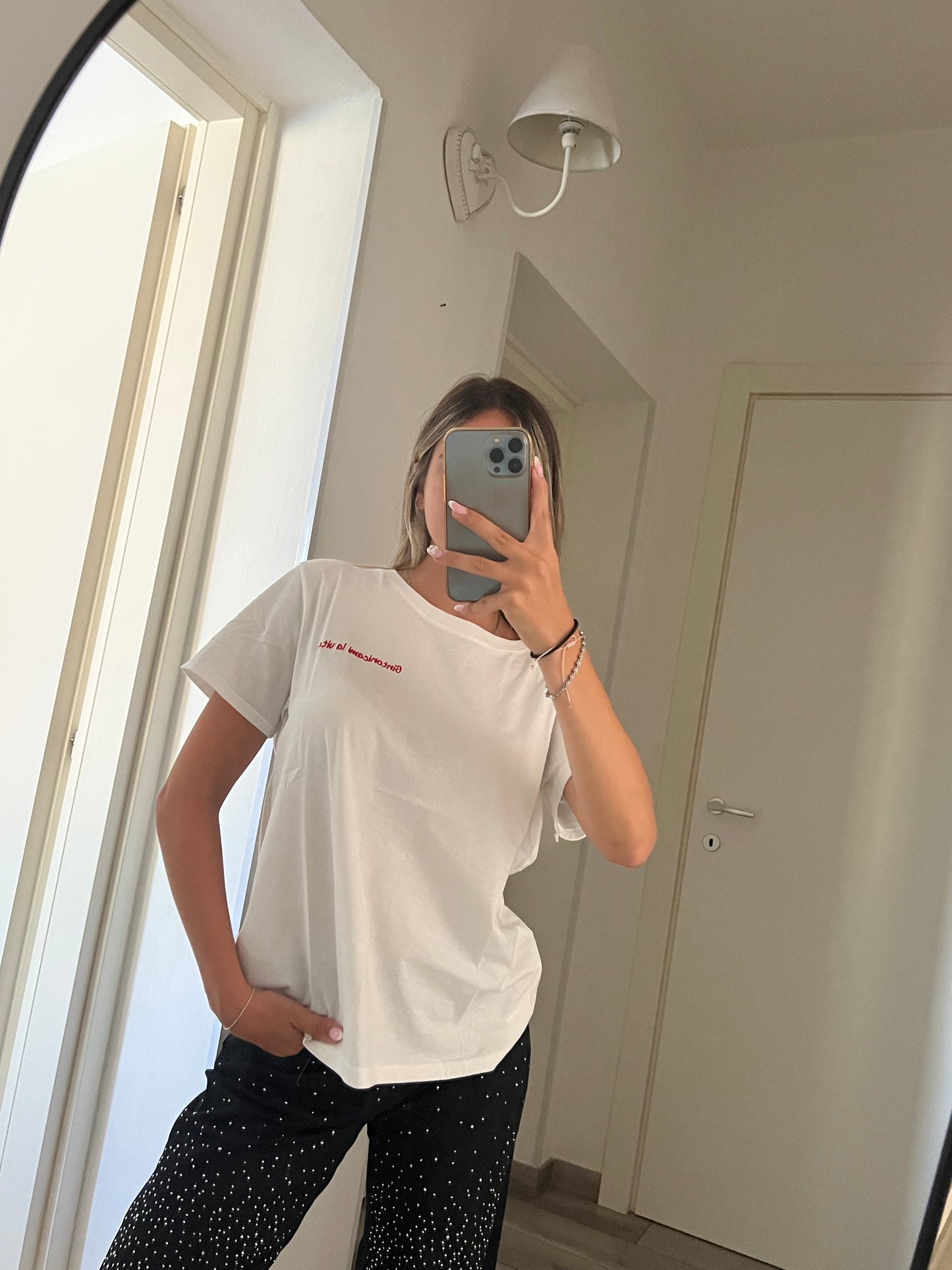 T-shirt basic con scritta