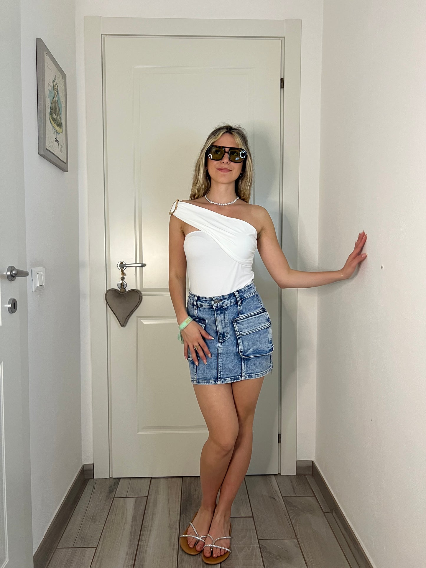 Body asimmetrico dettaglio white