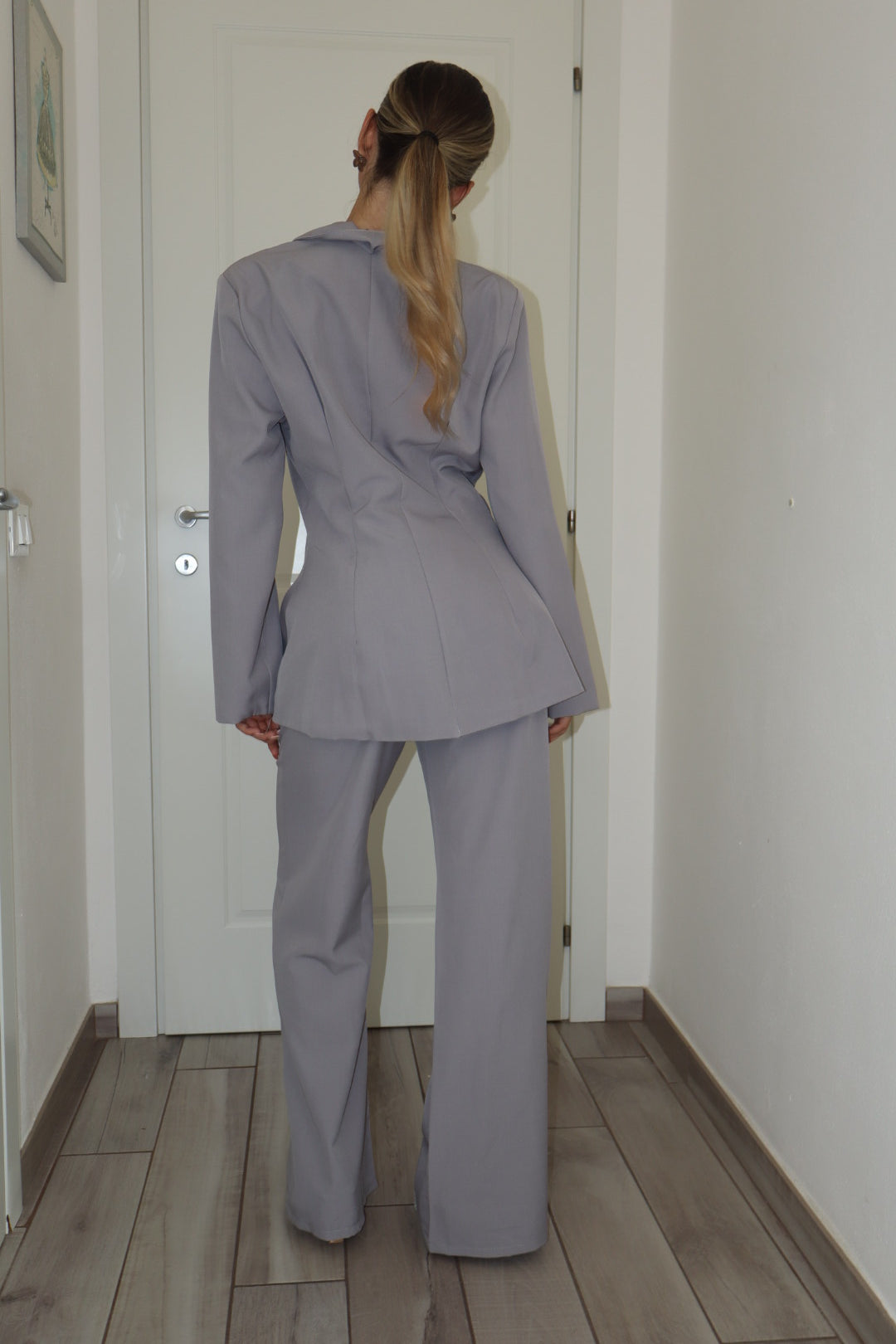 Tailleur clarissa con chiusura ganci