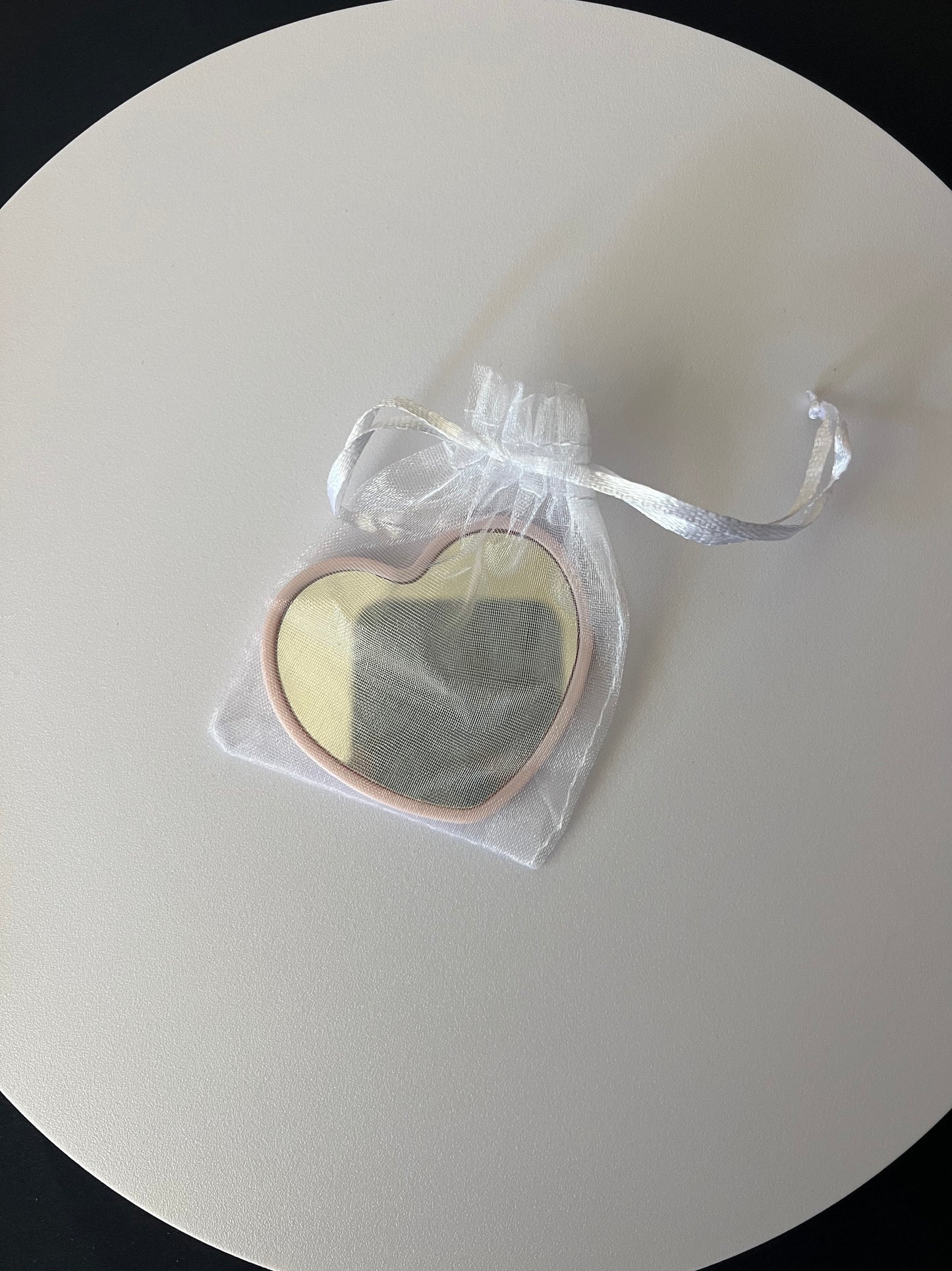 OMAGGIO pochette,specchietto,portachiavi,set unghie