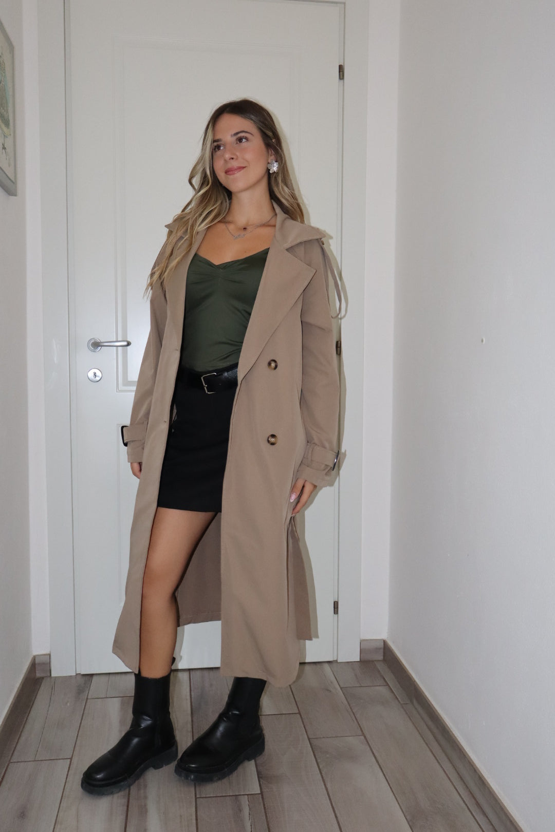 Trench nero,beige,cammello,cioccolato