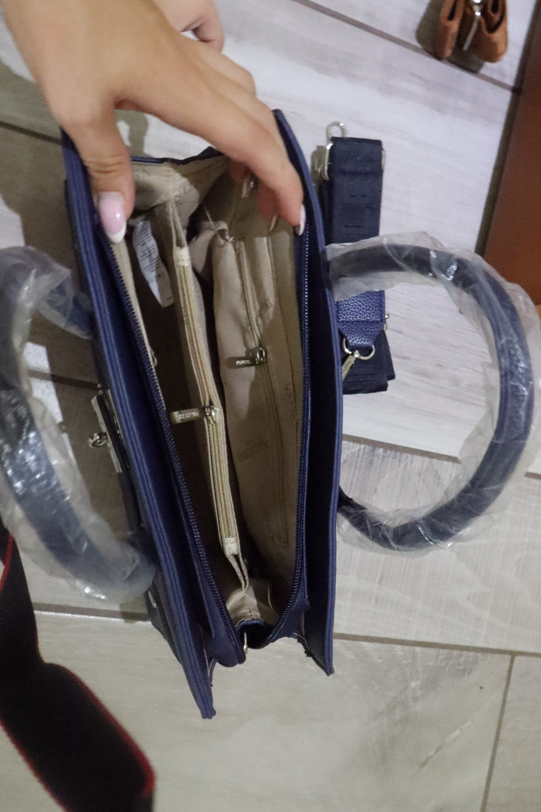 Borsa media vale con tracolla