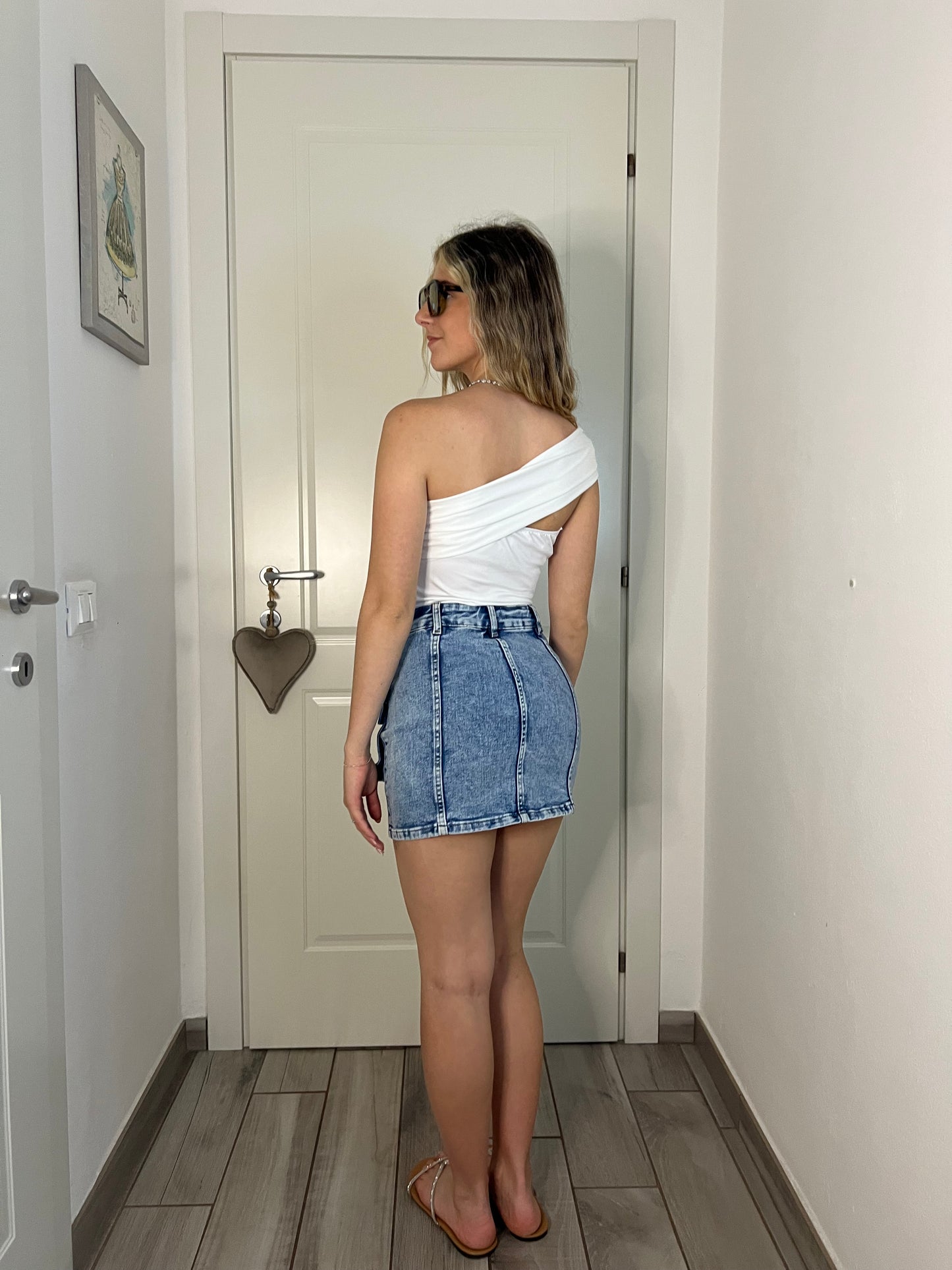 Body asimmetrico dettaglio white
