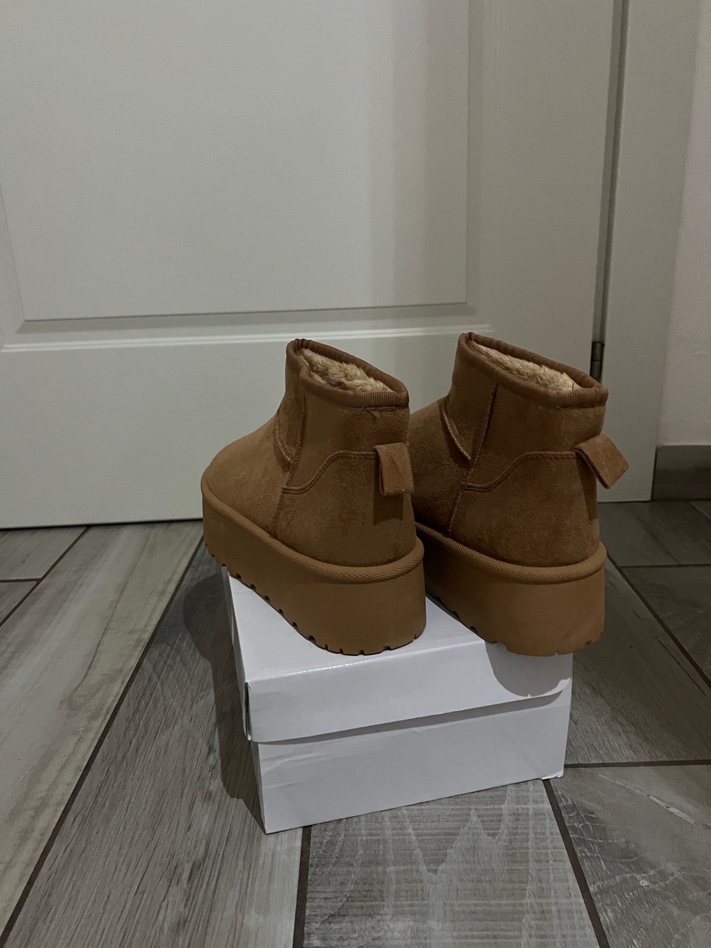 Stivaletti imbottiti con suola platform alti