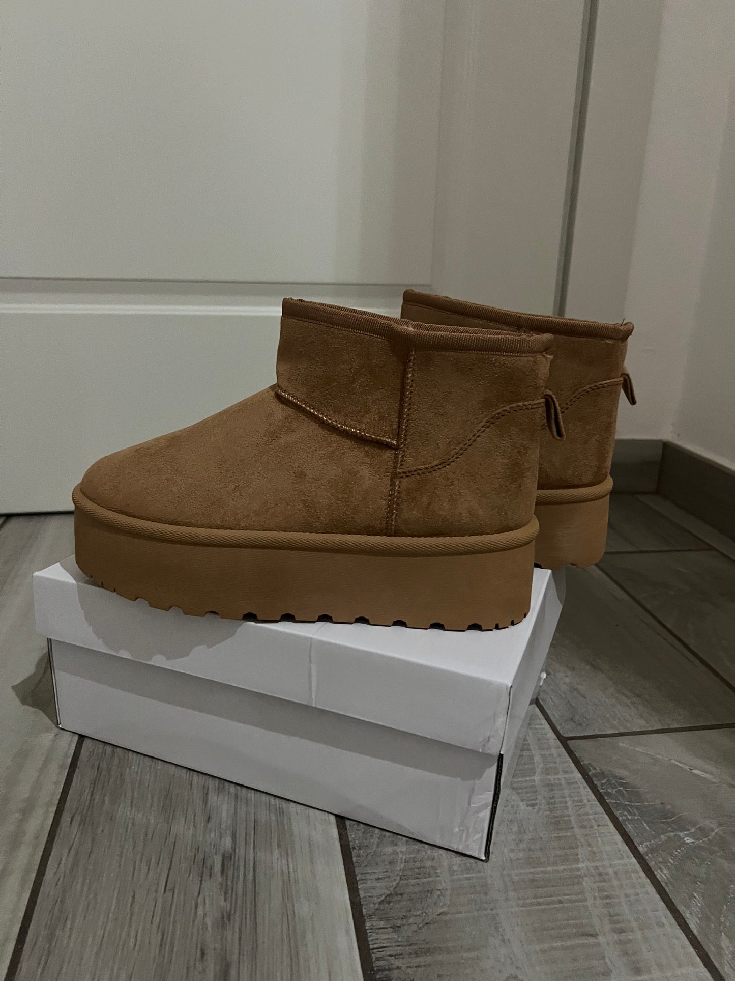 Stivaletti imbottiti con suola platform alti